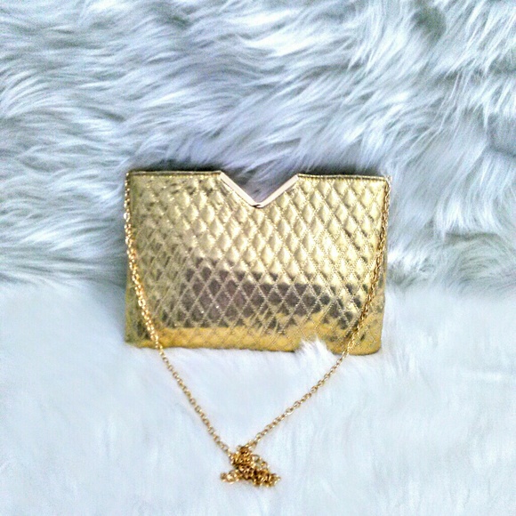 Kentarsha's Boutique Handbags - (NEW)! Gold Quilted Metallic Evening Bag!